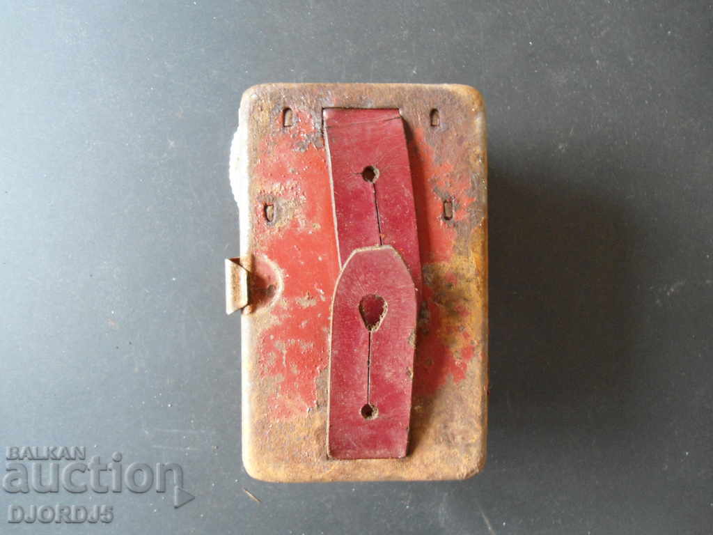 Delivery of Old flashlight "LIGHT" Delivery of Old flashlight "LIGHT"