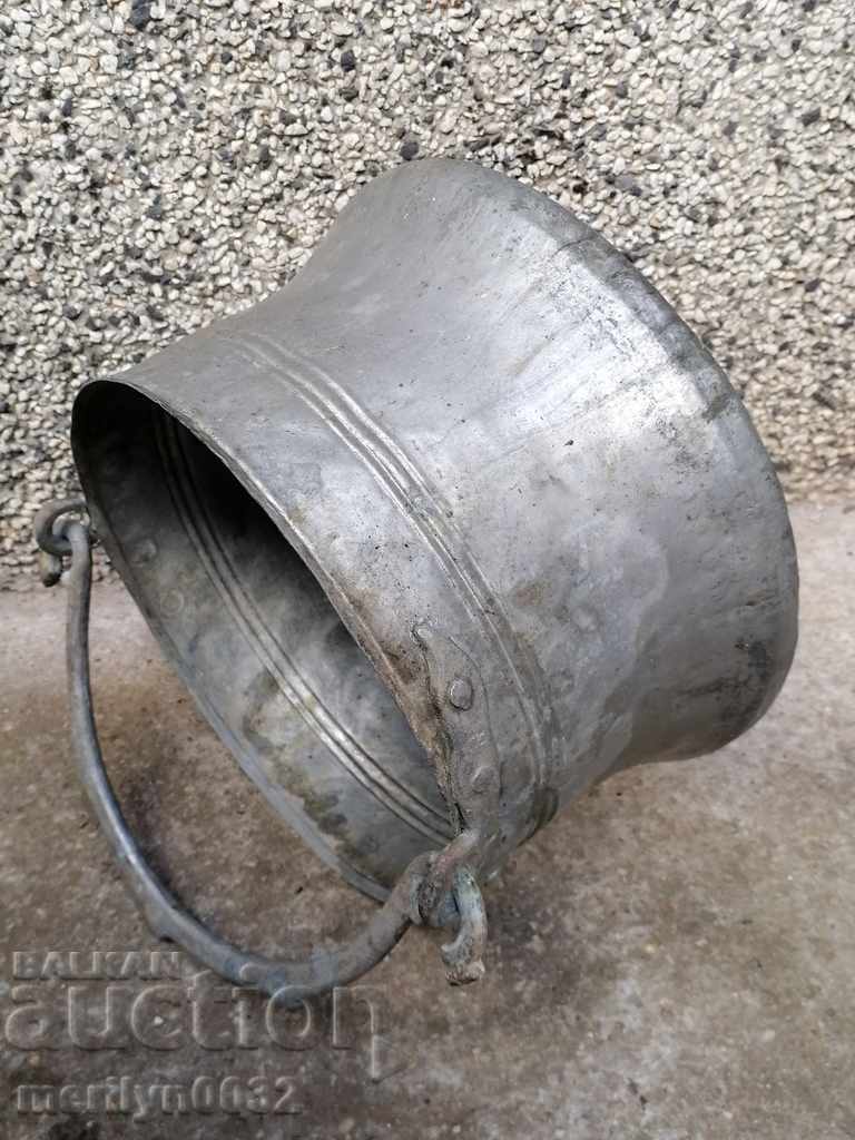 Auction Old copper pot, copper, cauldron Auction Old copper pot, copper, cauldron