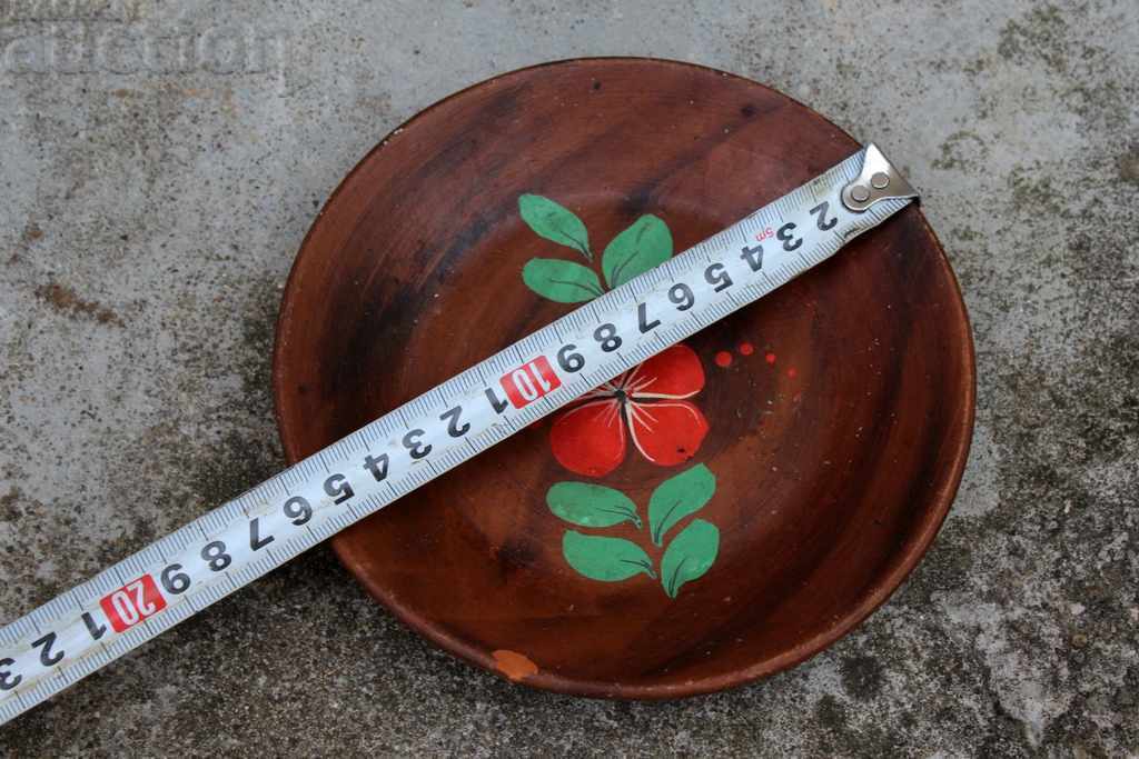 Auction  OLD CERAMIC HAND-PAINTED PLATE