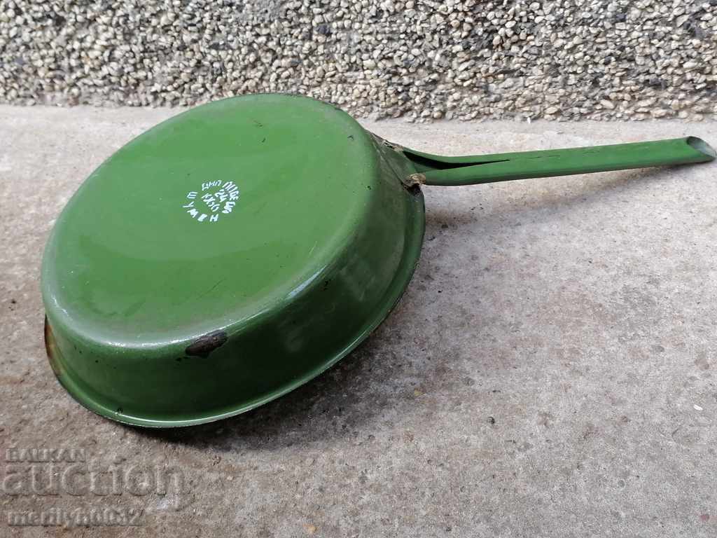 Old enameled vessel, frying pan with enamel 1960 Shumen People's Republic of Bulgaria with price 45.00 BGN | € 23.01 Old enameled vessel, frying pan with enamel 1960 Shumen People's Republic of Bulgaria with price 45.00 BGN | € 23.01