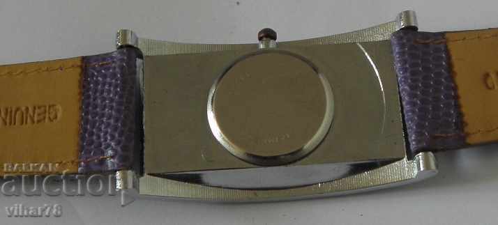 Delivery of LADY QUARTZ CLOCK Delivery of LADY QUARTZ CLOCK