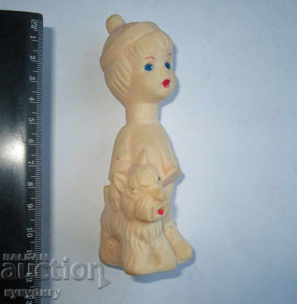 Delivery of Old Soc children's doll rubber bath toy Girl with a dog Delivery of Old Soc children's doll rubber bath toy Girl with a dog