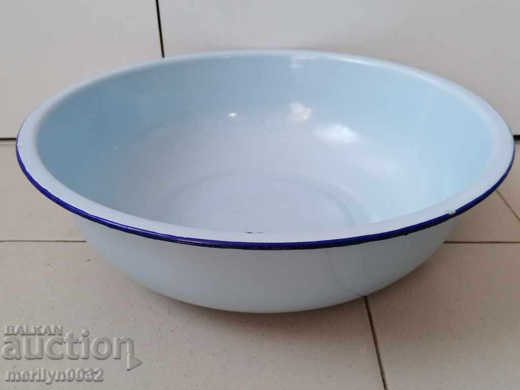 Σμάλτο λεκάνη Βιετνάμ γούρνα, σμάλτο πιάτο με τιμή 44.00 BGN | € 22.50 Σμάλτο λεκάνη Βιετνάμ γούρνα, σμάλτο πιάτο με τιμή 44.00 BGN | € 22.50