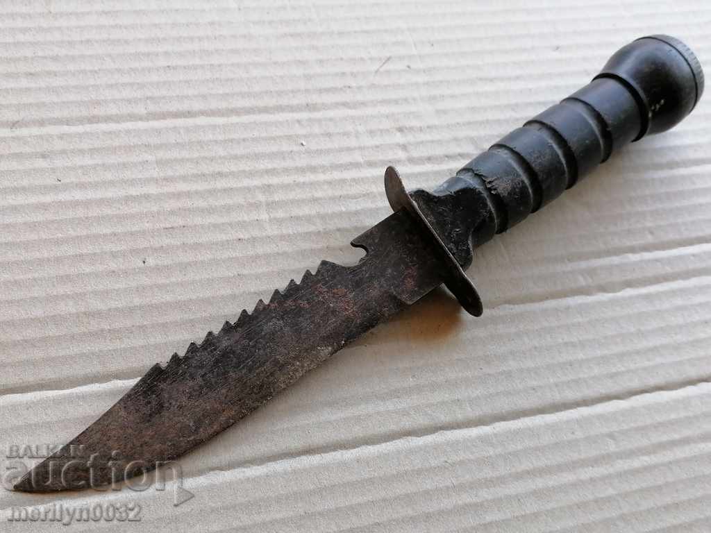 Old Rambo knife with teeth for cutting blade with price 39.00 BGN | € 19.94 Old Rambo knife with teeth for cutting blade with price 39.00 BGN | € 19.94
