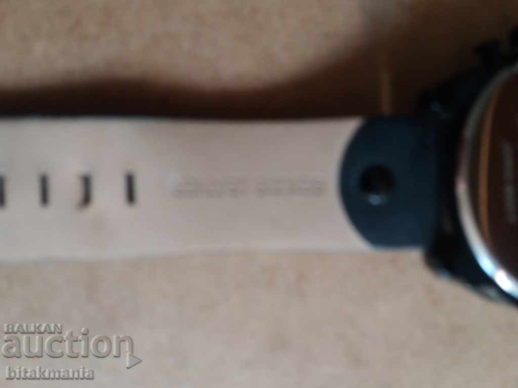 Delivery of Electronic clock - read the auction carefully