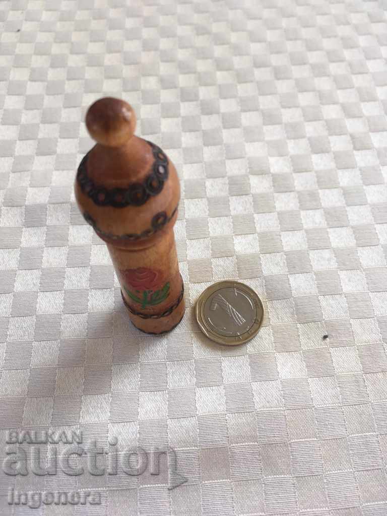 SOUVENIR WOOD PAINTED BULGARIAN ROSE with price 4.00 BGN | € 2.05 SOUVENIR WOOD PAINTED BULGARIAN ROSE with price 4.00 BGN | € 2.05