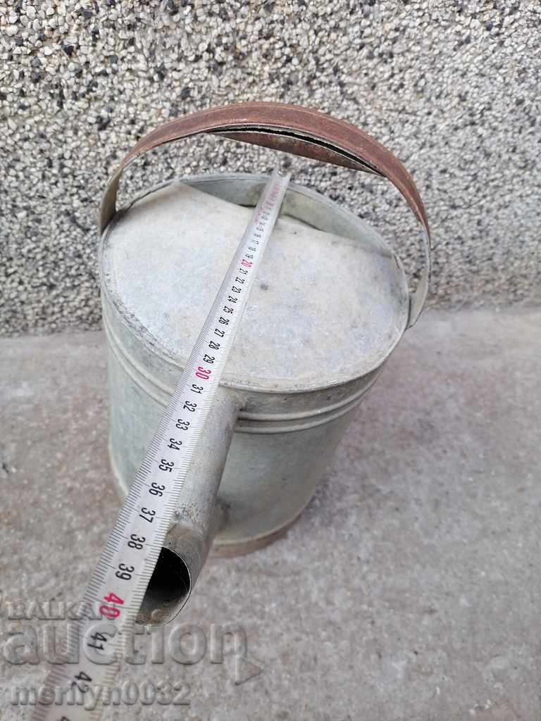 Delivery of Old metal can, galvanized tube, bucket, pot