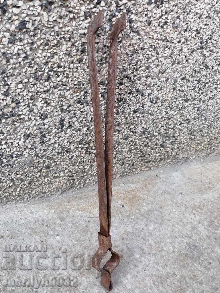 Auction Old dilaf, curling iron, wrought iron for oven and grill Auction Old dilaf, curling iron, wrought iron for oven and grill