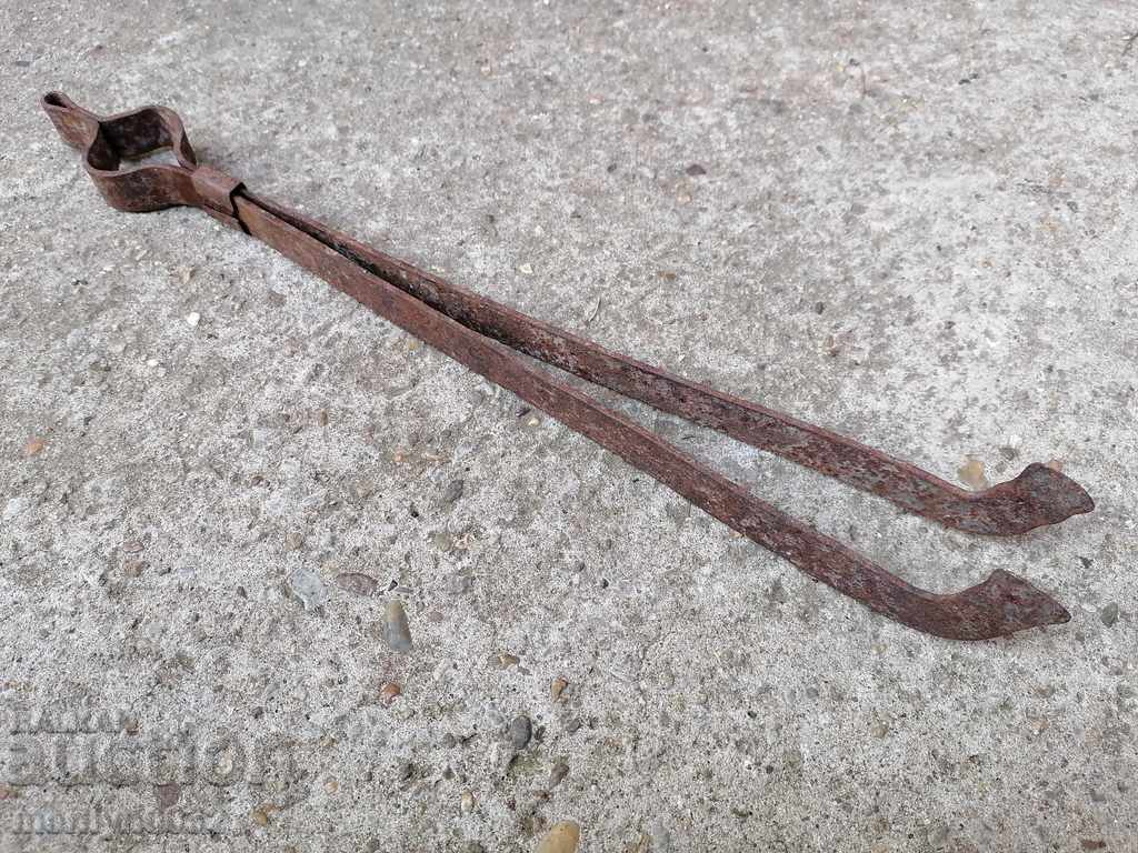 Delivery of Old dilaf, curling iron, wrought iron for oven and grill Delivery of Old dilaf, curling iron, wrought iron for oven and grill