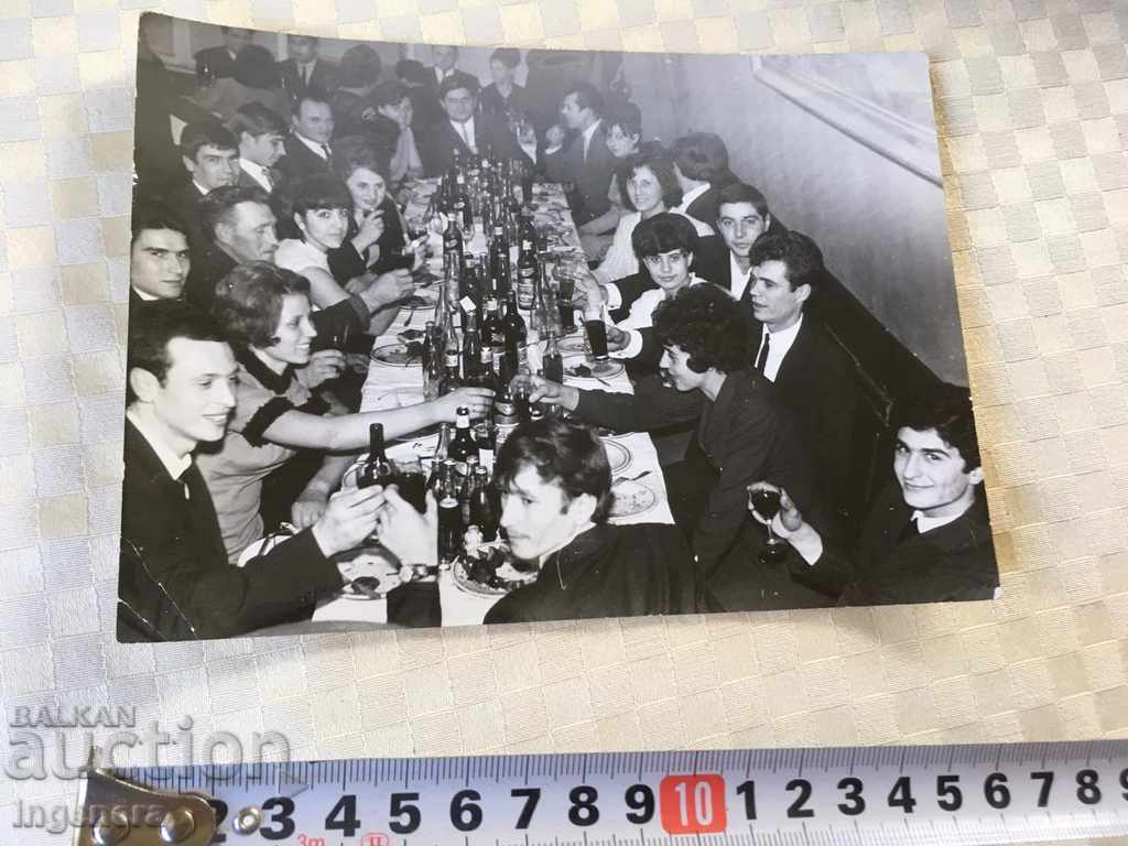 OLD PHOTO FOR ANYONE WHO RECOGNIZES THEMSELVES with price € 1.00 | 1.96 BGN