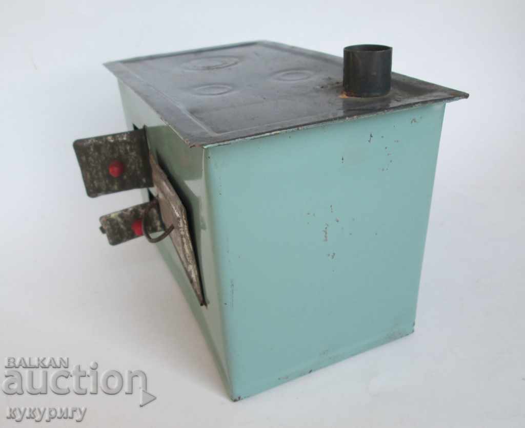 Παράδοση Παλιά παιδική κουζίνα λαμαρίνας Soc Παράδοση Παλιά παιδική κουζίνα λαμαρίνας Soc