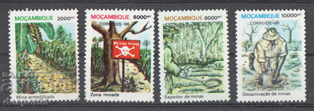 1996. Mozambic. Campanie de eliminare a minelor terestre.