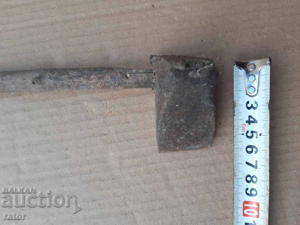 Auction  Old blacksmith, woodcutter, stonemason's wedge, tool
