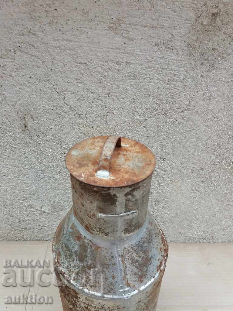 OLD MILK GUM, CONTAINER - 3 LITERS with price 7.99 BGN | € 4.09 OLD MILK GUM, CONTAINER - 3 LITERS with price 7.99 BGN | € 4.09