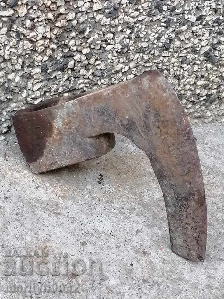 Old ax with seal marking tool wrought iron with price 31.00 BGN | € 15.85 Old ax with seal marking tool wrought iron with price 31.00 BGN | € 15.85