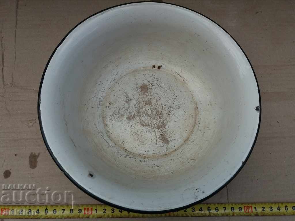 Delivery of SOC. ENAMELED COOKING BASIN, PLATE, MARKED TRAY Delivery of SOC. ENAMELED COOKING BASIN, PLATE, MARKED TRAY