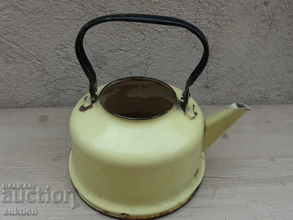 Auction ENAMELED SOC. KETTLE Auction ENAMELED SOC. KETTLE