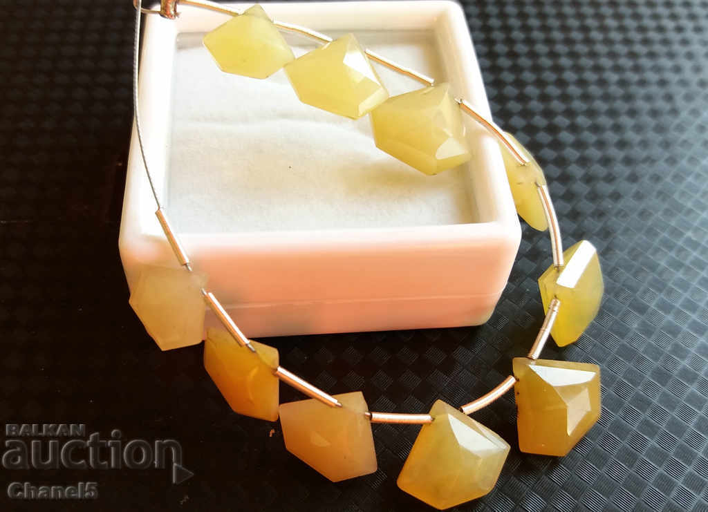 Auction NATURAL OPALES - 2 pcs - 5.00 carats (96) Auction NATURAL OPALES - 2 pcs - 5.00 carats (96)