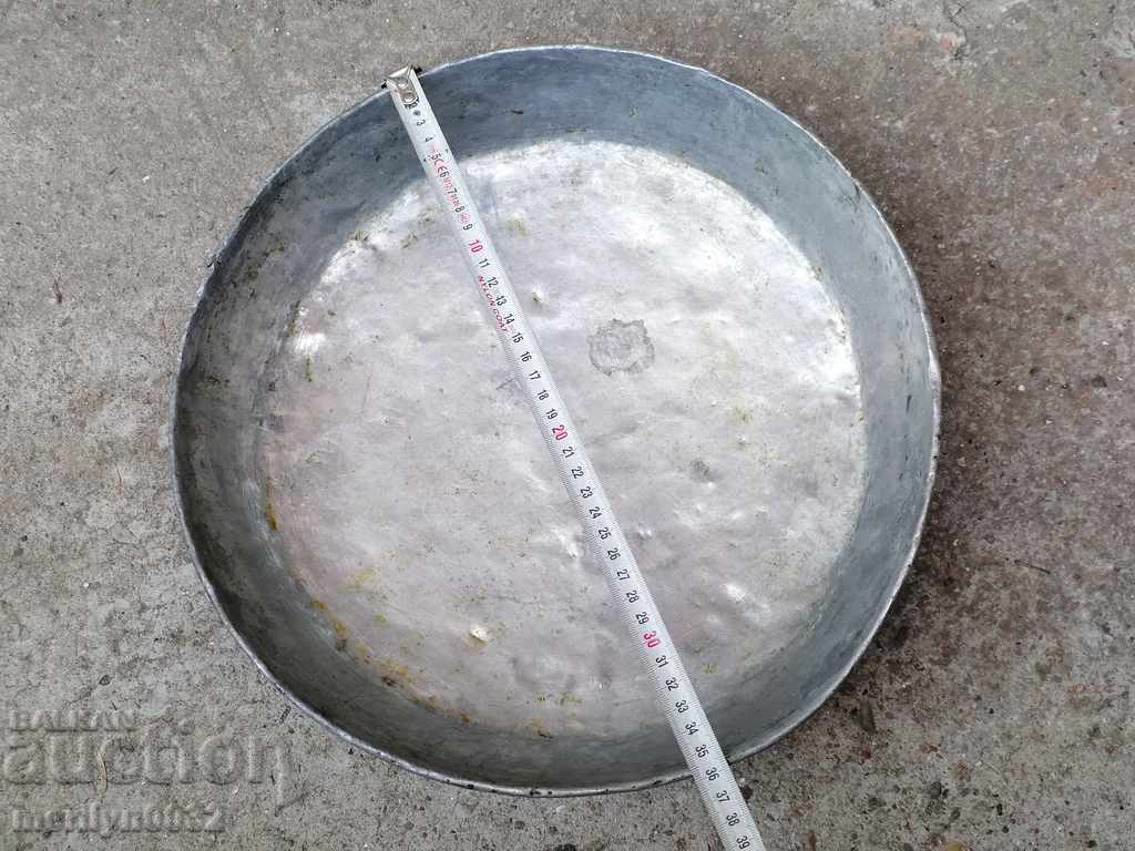 Auction  Baked tray, copper pot, baker, sahane, honey, pan, tass