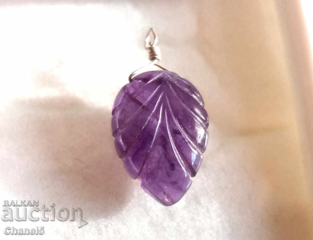 NATURAL ENGRAVED AMETHYST MEDALLION - 5.75 carats (2) with price 34.00 BGN | € 17.38