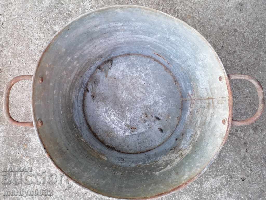 Old metal rubber bucket, canister 50 liters with price 48.00 BGN | € 24.54 Old metal rubber bucket, canister 50 liters with price 48.00 BGN | € 24.54