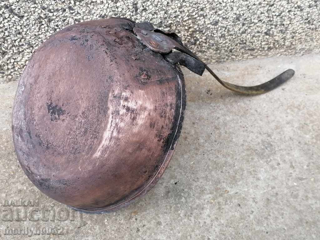 An old copper pan, a baker, a tray, a copper pot with price 85.00 BGN | € 43.46 An old copper pan, a baker, a tray, a copper pot with price 85.00 BGN | € 43.46