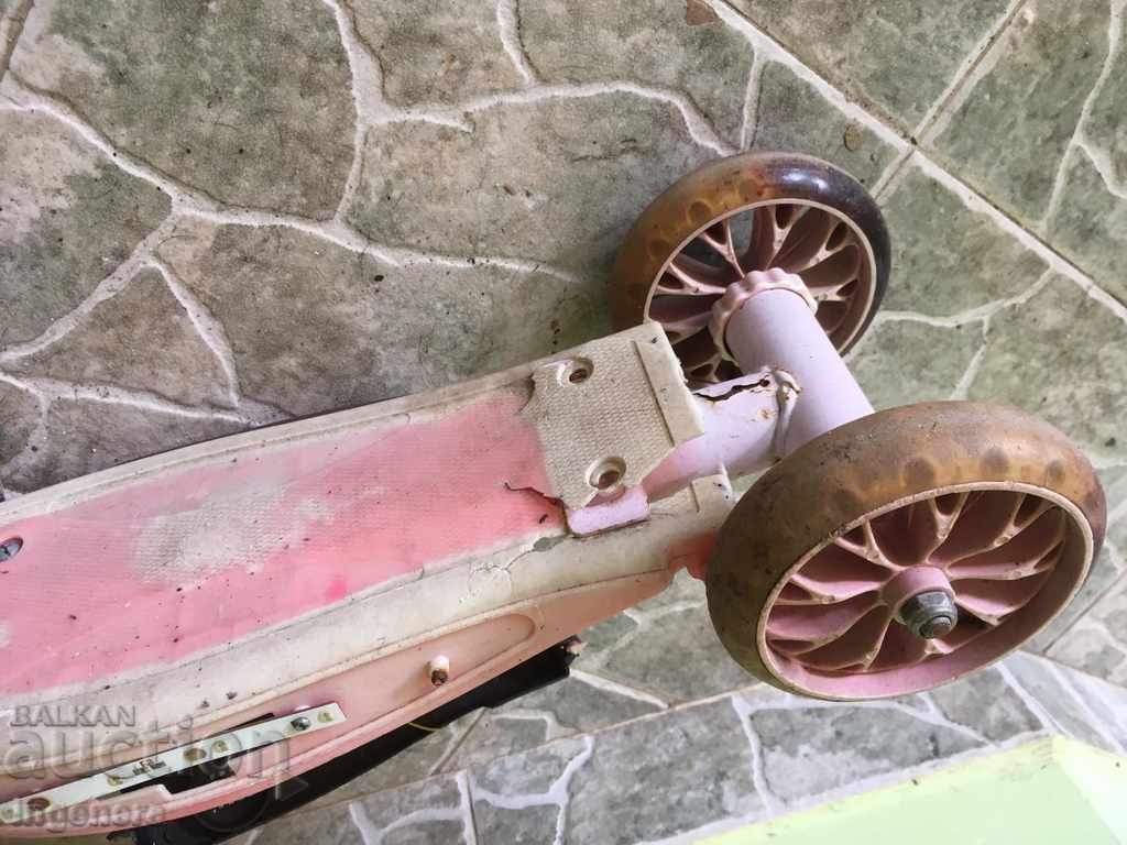 Auction SCAFFOLDING WHEEL FOR REPAIR OR PARTS Auction SCAFFOLDING WHEEL FOR REPAIR OR PARTS