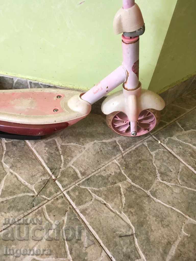 Delivery of SCAFFOLDING WHEEL FOR REPAIR OR PARTS Delivery of SCAFFOLDING WHEEL FOR REPAIR OR PARTS