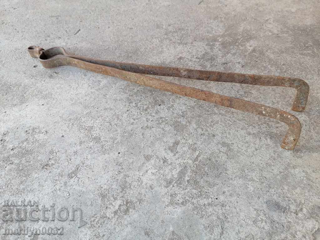 Auction  Old dilaf, mash, wrought iron for a furnace