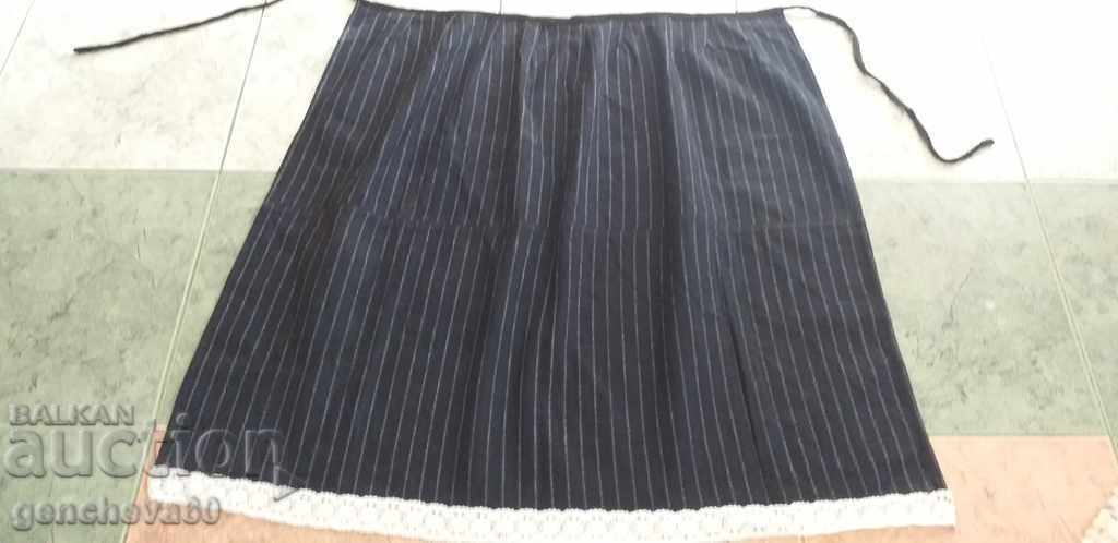 Delivery of Authentic lace costume apron Delivery of Authentic lace costume apron