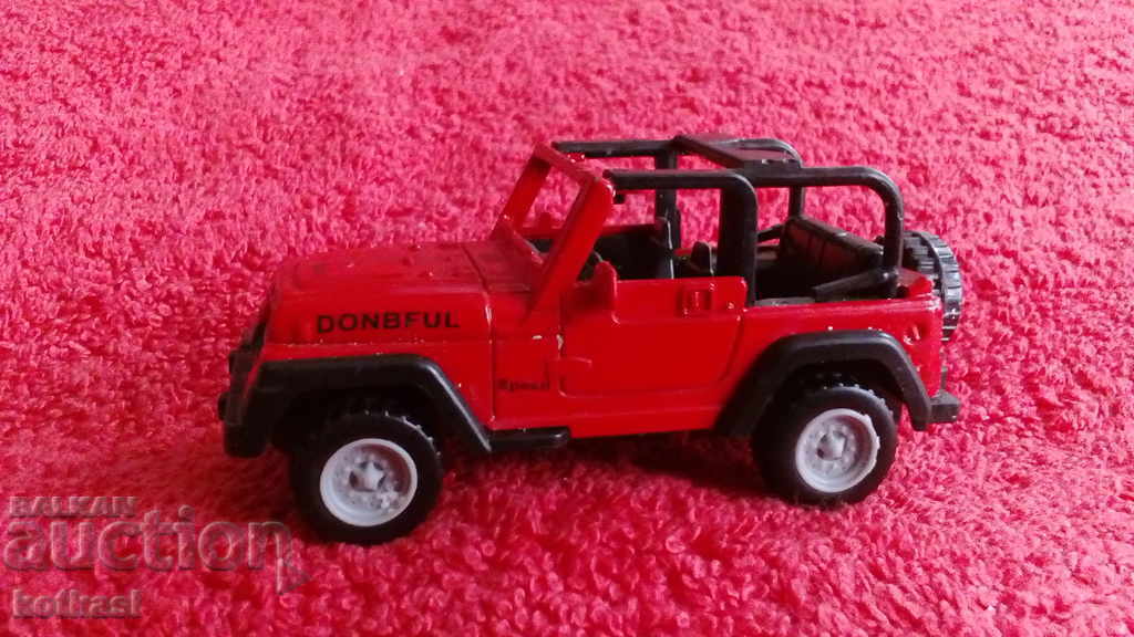 Jeep de metal cu preț € 8.50 | 16.62 BGN