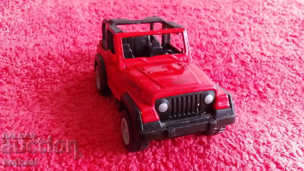 Licitație Jeep de metal