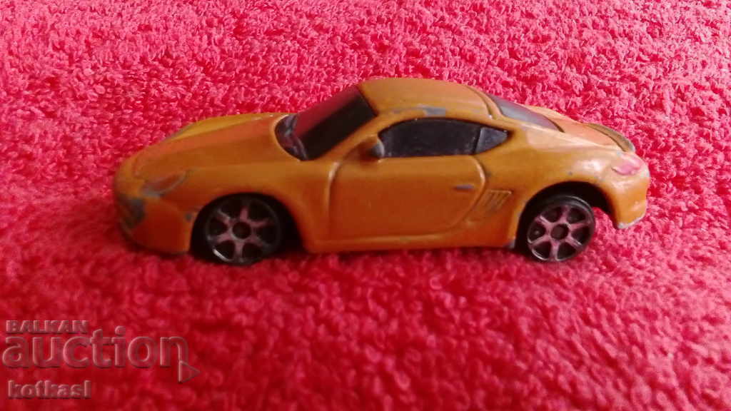 Maisto Porsche Cayman S Old Metal Car with price 3.50 BGN | € 1.79 Maisto Porsche Cayman S Old Metal Car with price 3.50 BGN | € 1.79