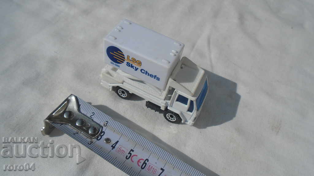 MATCHBOX - SCISSORS TRUCK - 1998 with price 20.00 BGN | € 10.23 MATCHBOX - SCISSORS TRUCK - 1998 with price 20.00 BGN | € 10.23