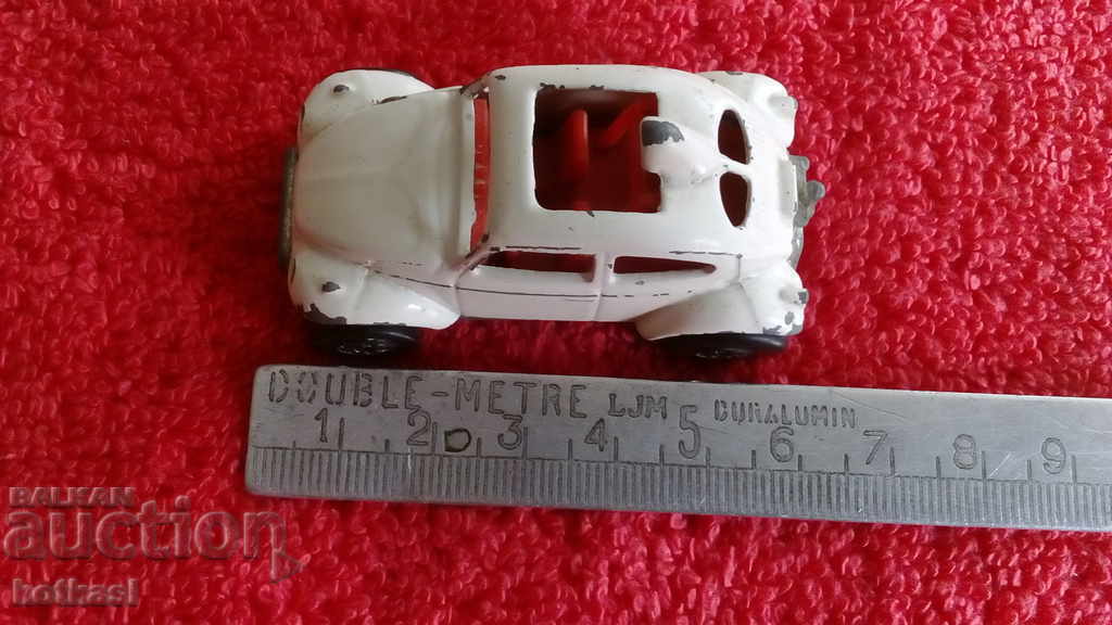 Old HOT WHEELS 1983 Malaysia small metal car Old HOT WHEELS 1983 Malaysia small metal car