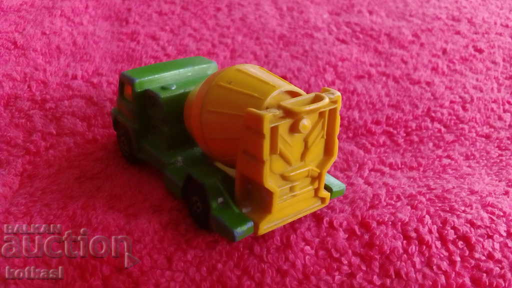 Old metal truck Concrete truck CORGI BRITAIN - 5 Old metal truck Concrete truck CORGI BRITAIN - 5