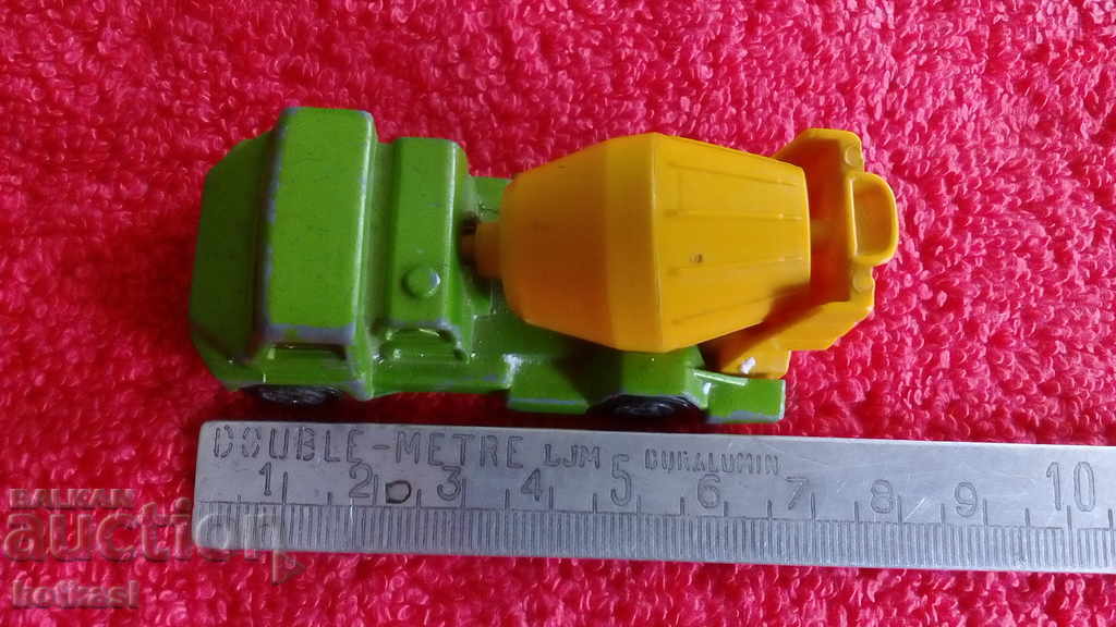 Old metal truck Concrete truck CORGI BRITAIN Old metal truck Concrete truck CORGI BRITAIN