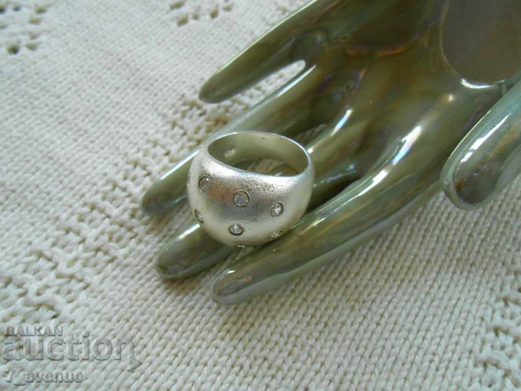 Παράδοση Δαχτυλίδι ασημένιο παγωμένο με πέτρες, 27.10.2020 Παράδοση Δαχτυλίδι ασημένιο παγωμένο με πέτρες, 27.10.2020