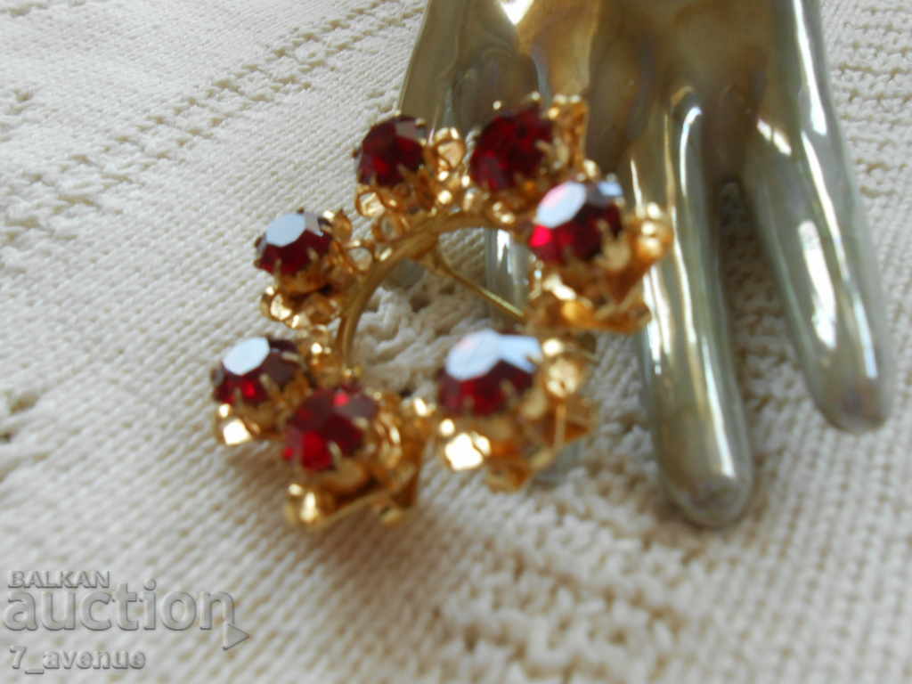 Licitație Broșă veche folosită foarte masiv, 27.10.2020