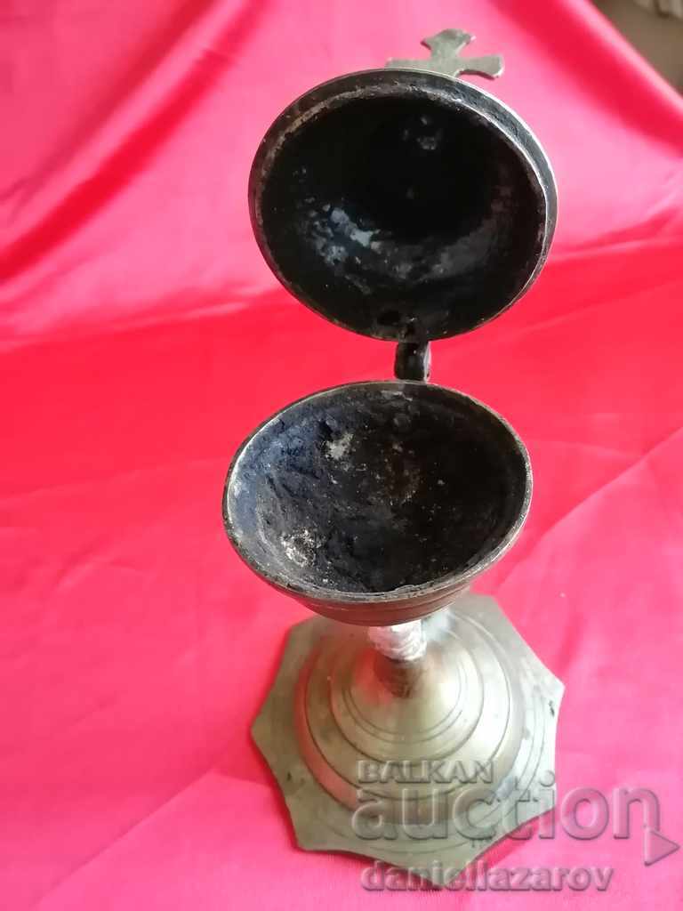 Licitație Lampă de masă din bronz vechi, arzător de tămâie