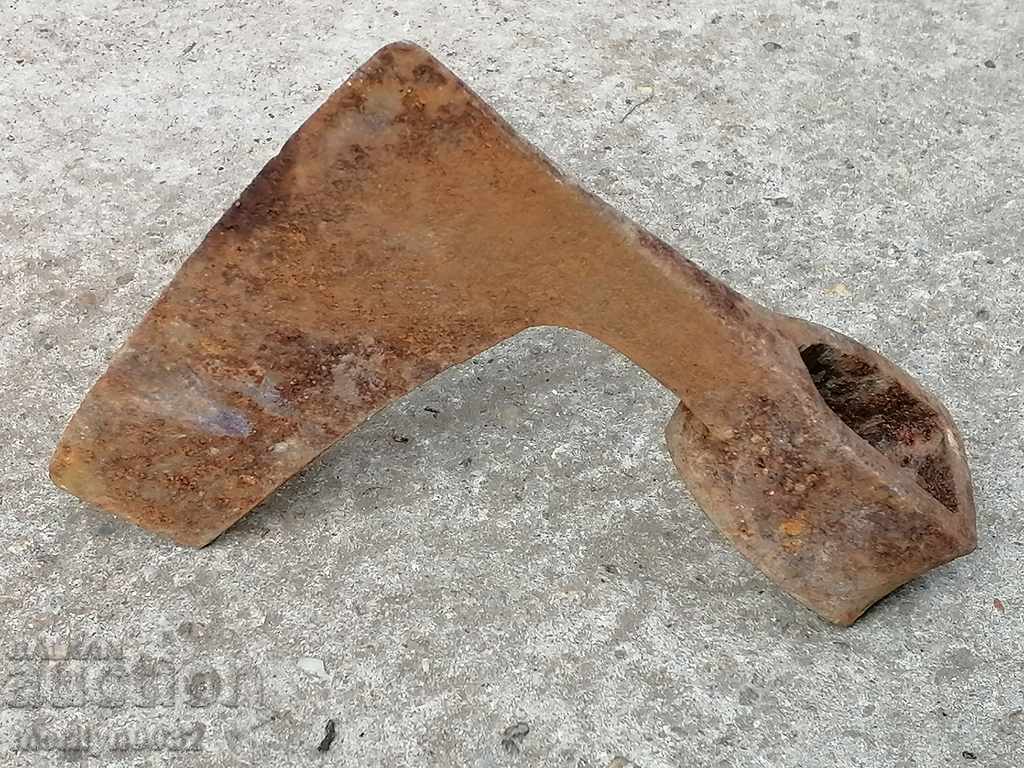 Auction  Old ax chopper ax sap