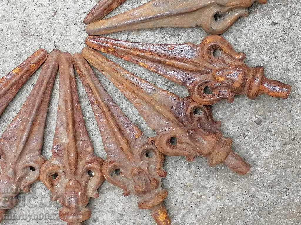 Stylized lilies figured cast iron figure of metal with price 68.00 BGN | € 34.77