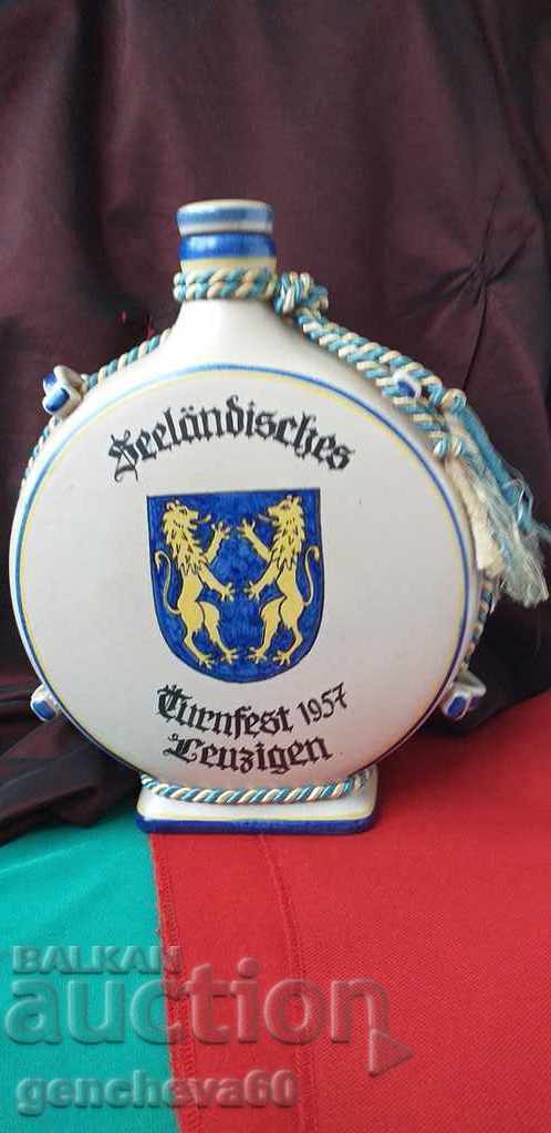 Bol din porțelan pictat, marcaj stema