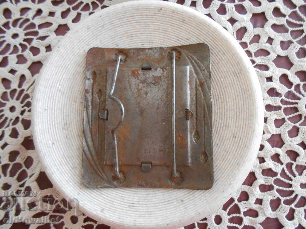 Δημοπρασία Παλιά πόρπη, Πάφτα, Πορτρέτο μιας κυρίας, γυναίκα Δημοπρασία Παλιά πόρπη, Πάφτα, Πορτρέτο μιας κυρίας, γυναίκα