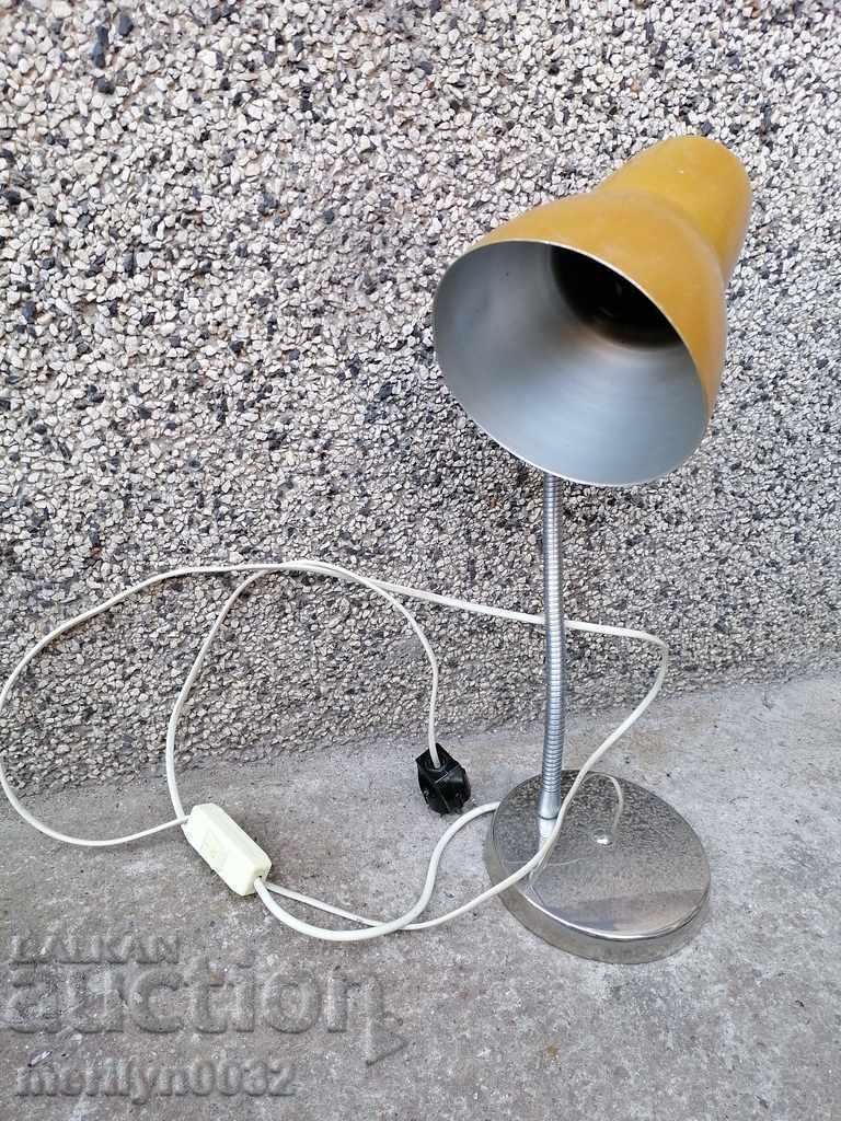 Аукцион Настолна нощна лампа лампион НРБ 80-те години Аукцион Настолна нощна лампа лампион НРБ 80-те години