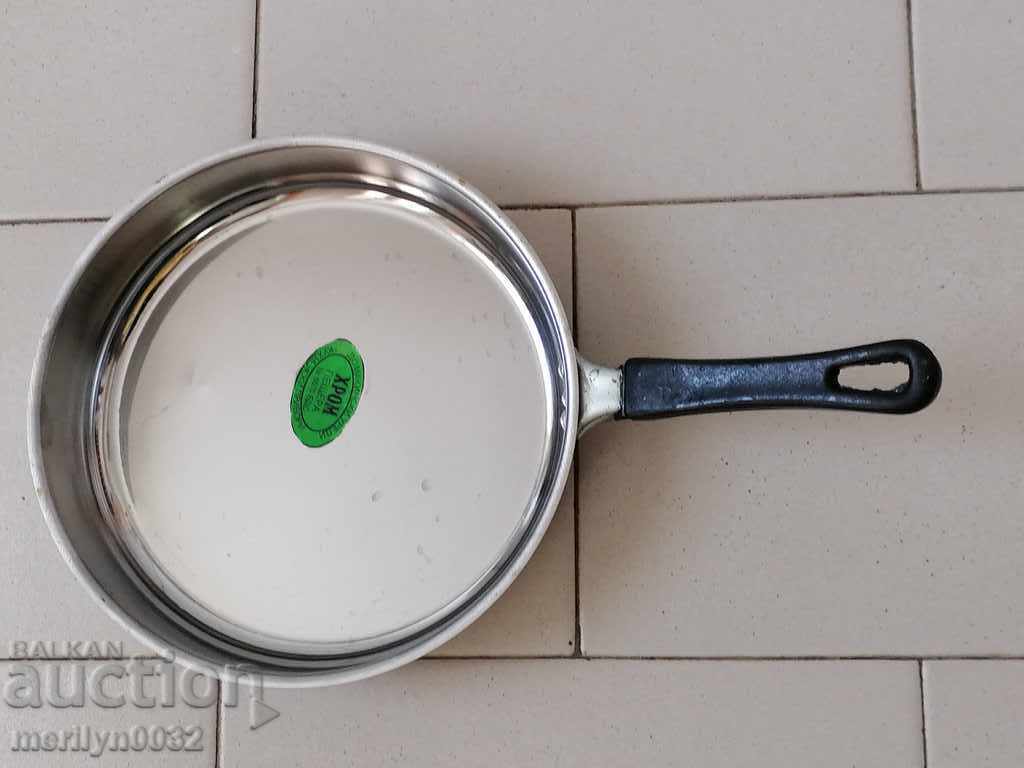 Frying pan BDS real social, NRB with price 41.00 BGN | € 20.96 Frying pan BDS real social, NRB with price 41.00 BGN | € 20.96