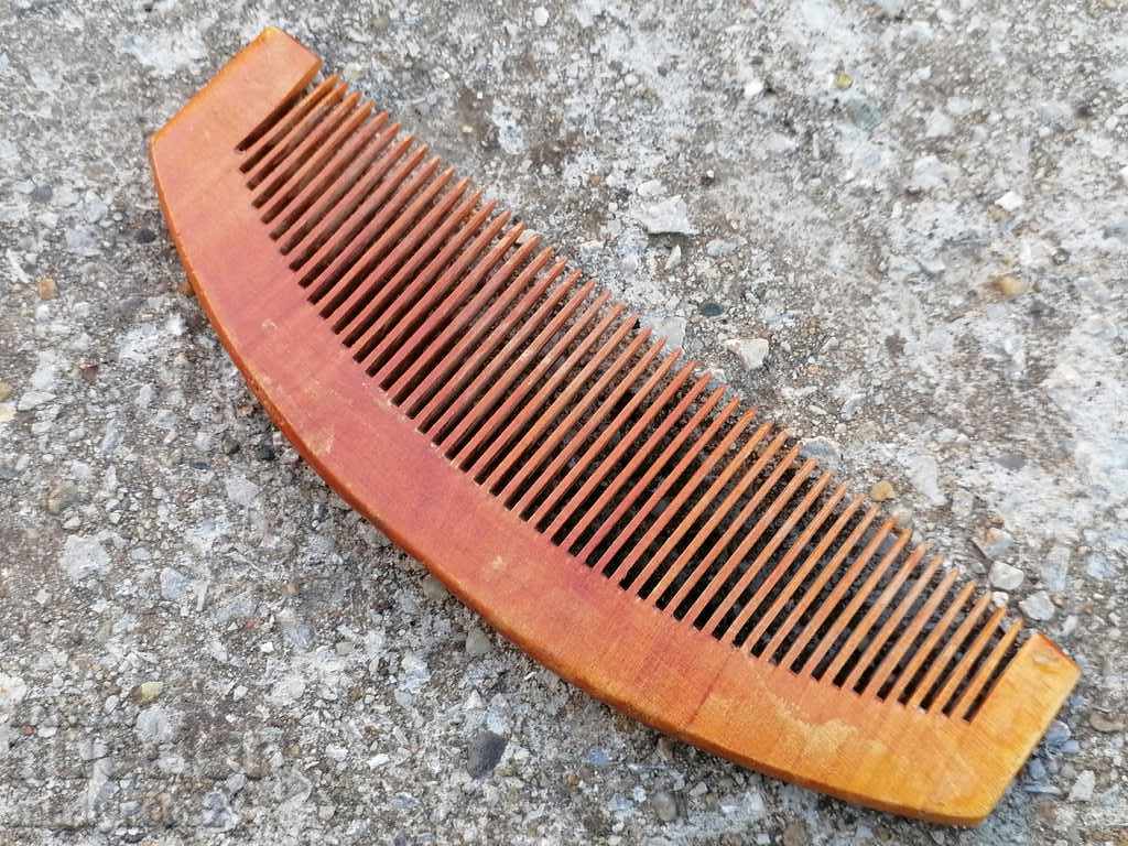 Comb of wood, wooden with price 34.00 BGN | € 17.38 Comb of wood, wooden with price 34.00 BGN | € 17.38