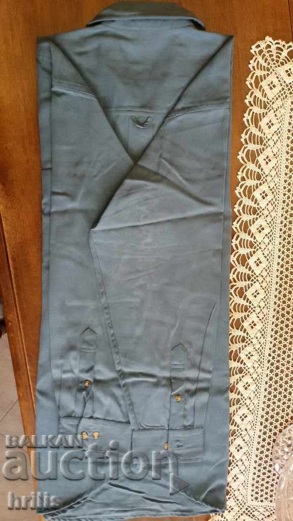 Licitație CAMASĂ BĂRBAȚI SPORTY-ELEGANTĂ, FRUMOĂ Licitație CAMASĂ BĂRBAȚI SPORTY-ELEGANTĂ, FRUMOĂ