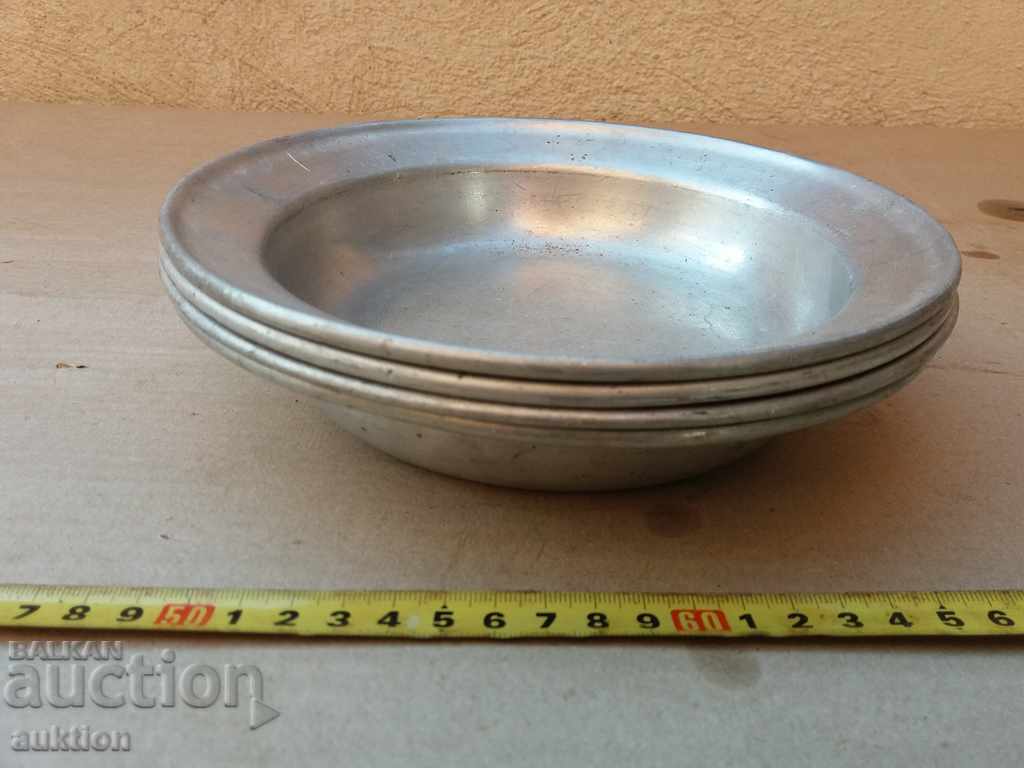 SET OF 4 ALUMINUM MILITARY PLATES WITH MARKING - 7 SET OF 4 ALUMINUM MILITARY PLATES WITH MARKING - 7