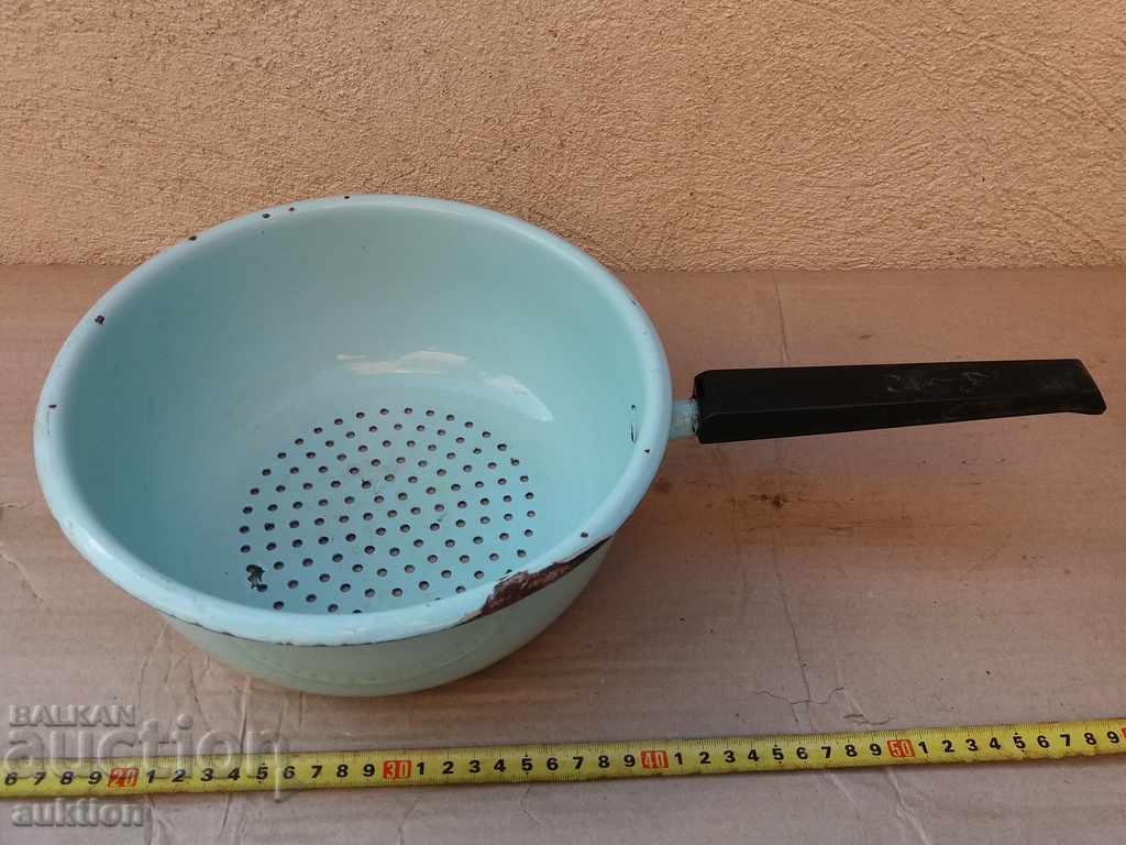 MASSIVE ENAMEL DRILL FOR FEASTS, COOKING SOC. with price 5.99 BGN | € 3.06 MASSIVE ENAMEL DRILL FOR FEASTS, COOKING SOC. with price 5.99 BGN | € 3.06